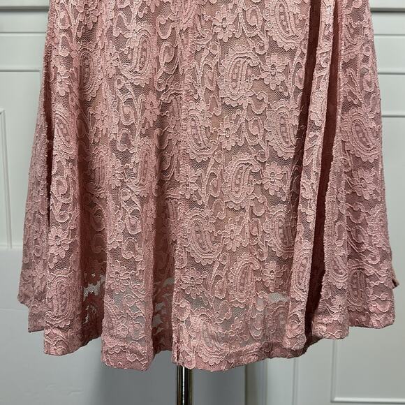 Umgee Pink Mauve Lace Overlay Mini Dress Stretchy Fit & Flare Size M Feminine - Picture 14 of 16